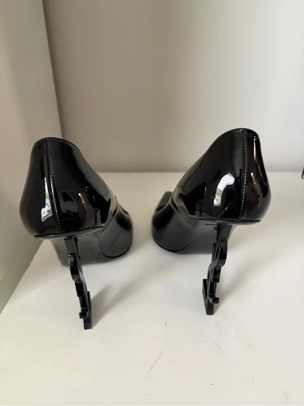 YSL Saint Laurent Opyum Patent Black Logo Heel Pumps - Picture 2 of 5